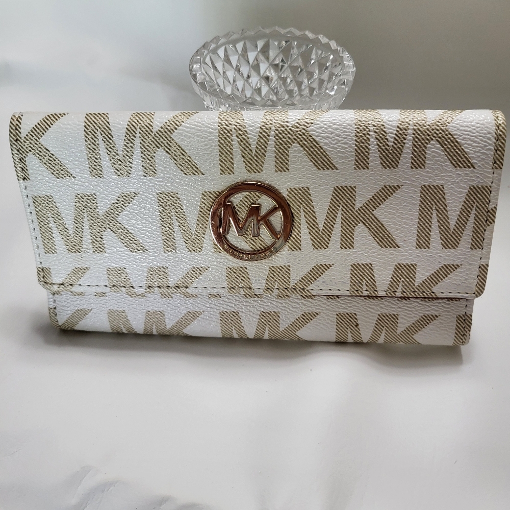 MK wallet